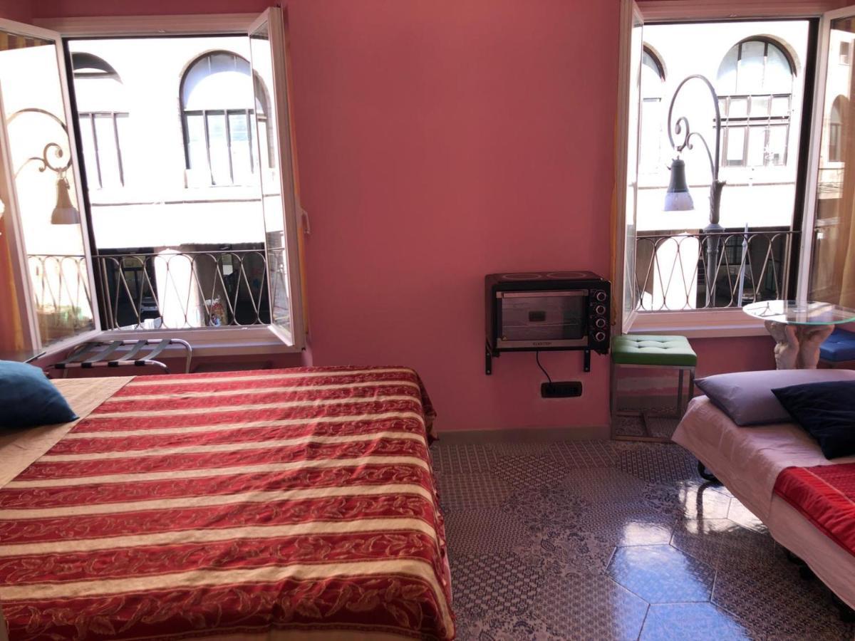 S.P.T. Bed & Breakfast Рим Екстер'єр фото