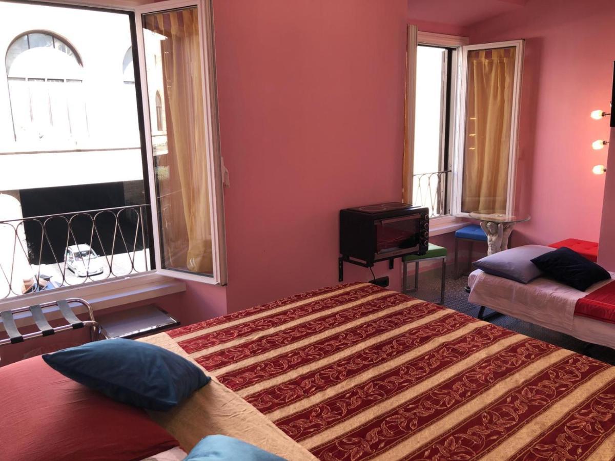 S.P.T. Bed & Breakfast Рим Екстер'єр фото